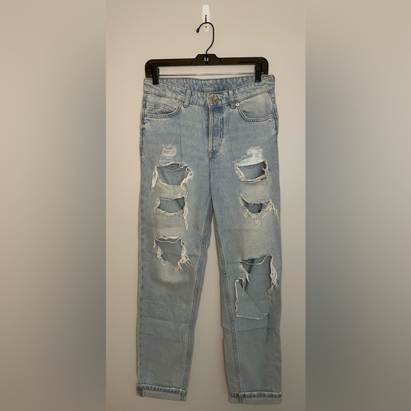 H&M &Denim 90s Boyfriend Fit Low Jeans, Blue, Light Wash, Size 2, EUC - Picture 2 of 8